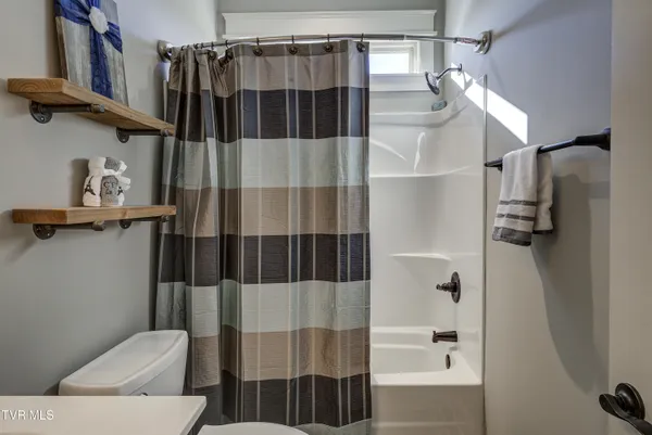 $589,900 | 155 Rhetts Way, Jonesborough, TN 37659