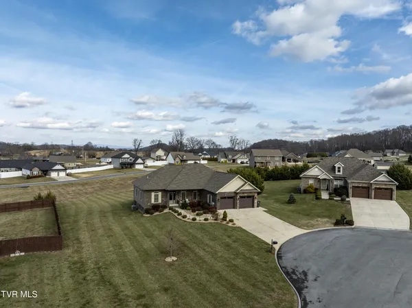 $589,900 | 155 Rhetts Way, Jonesborough, TN 37659