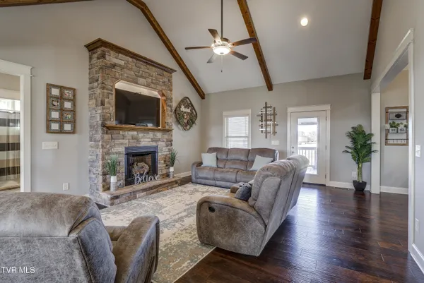 $589,900 | 155 Rhetts Way, Jonesborough, TN 37659