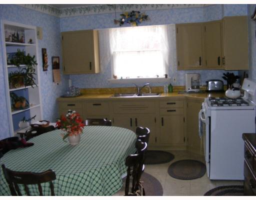 1135 Bonniebrook Road Butler, PA 16002 - Photo 4 of 6 Kitchen.