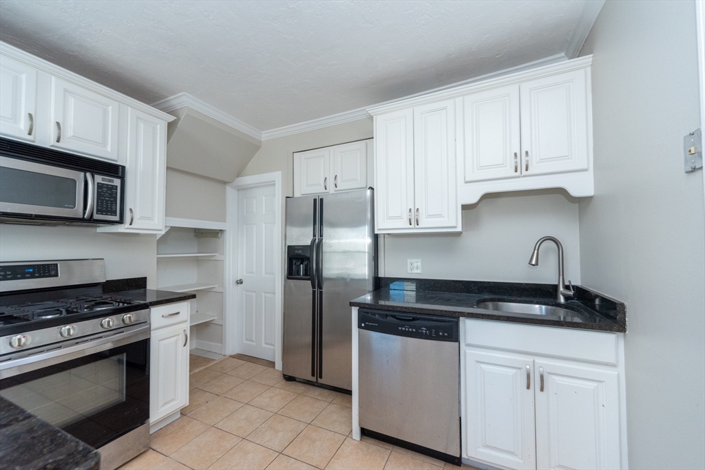 14 Fairmount Way Hull, MA 02045 - Photo 8 of 39 Gallery Image 8