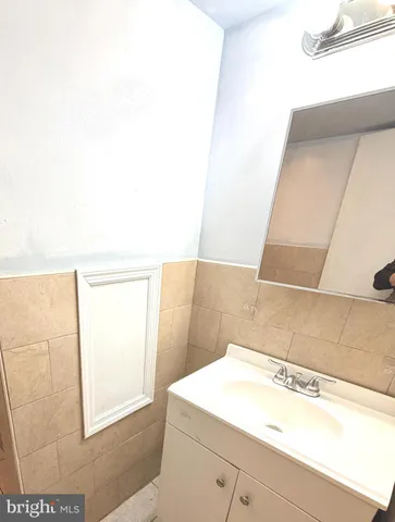 $850 | 6631 Erdrick Street, Philadelphia, PA 19135