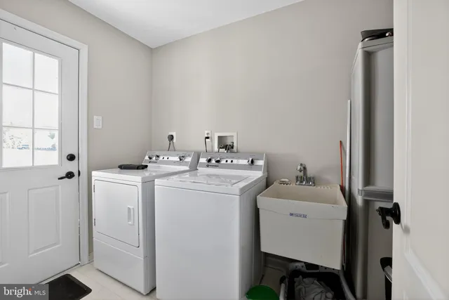 $975,000 | 301 Windy Run Road, Doylestown, PA 18901