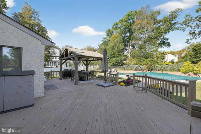 $975,000 | 301 Windy Run Road, Doylestown, PA 18901