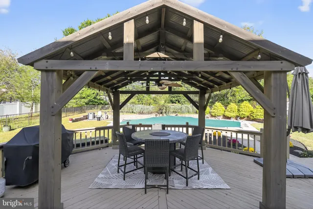 $975,000 | 301 Windy Run Road, Doylestown, PA 18901