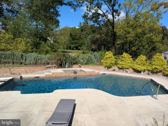 $950,000 | 301 Windy Run Road, Doylestown, PA 18901