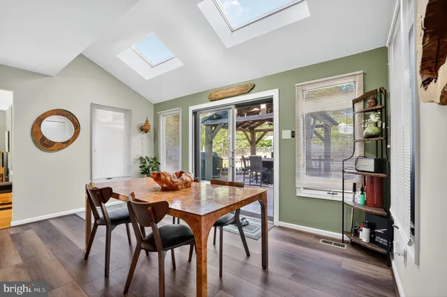 $975,000 | 301 Windy Run Road, Doylestown, PA 18901