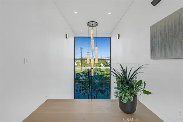 $36,500 | 13016 Chandler Boulevard, Sherman Oaks, CA 91401