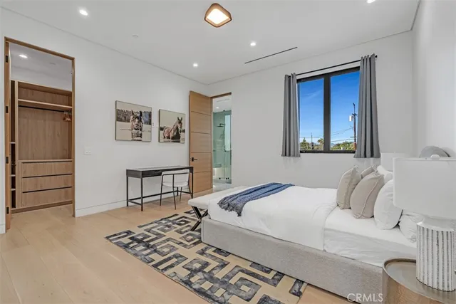 $36,500 | 13016 Chandler Boulevard, Sherman Oaks, CA 91401