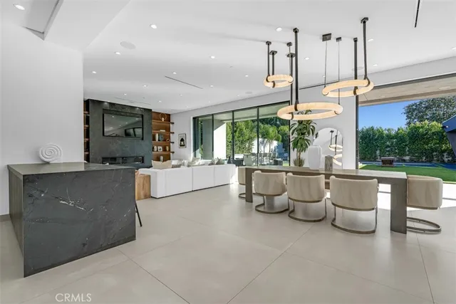 $36,500 | 13016 Chandler Boulevard, Sherman Oaks, CA 91401