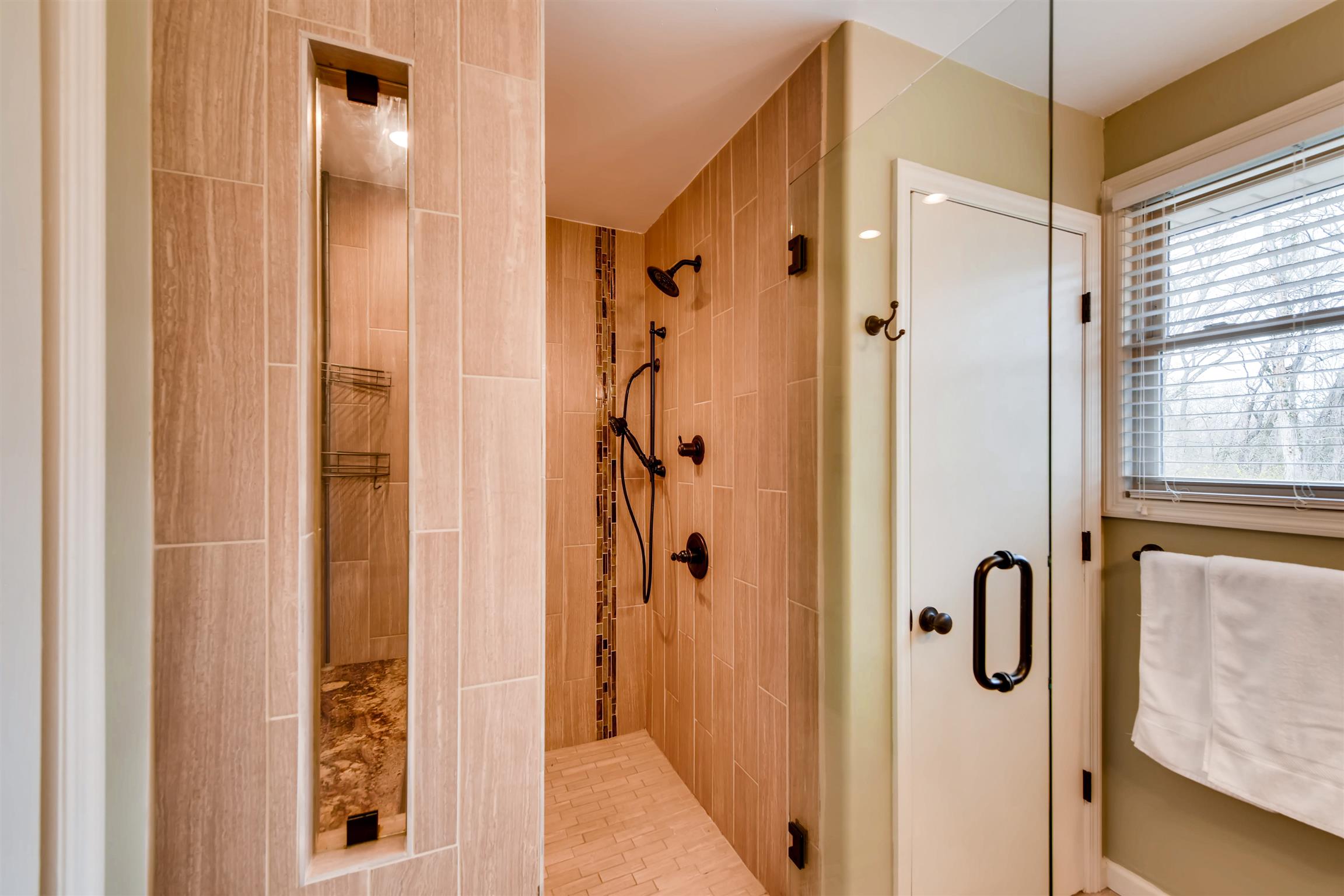 1100 Sparta Road Nashville, TN 37205 - Photo 20 of 29 a bathroom with a shower