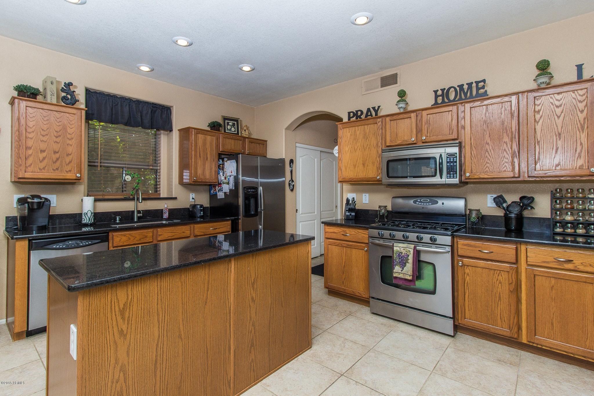 3864 East Baranca Road Gilbert, AZ 85297 - Photo 7 of 35 007_KITCHEN