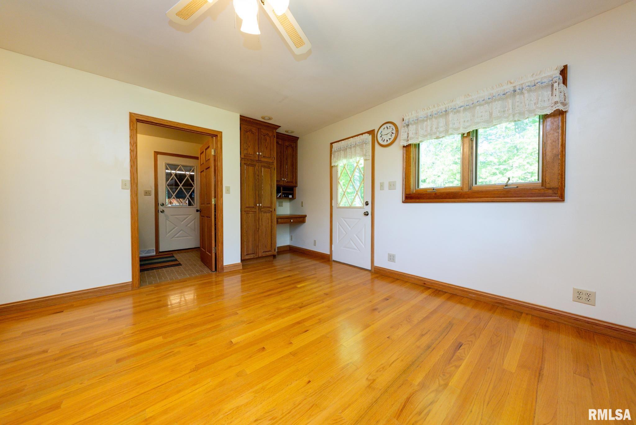 401 West Timber Ridge Drive Peoria, IL 61615 - Photo 11 of 41 Gallery Image 11