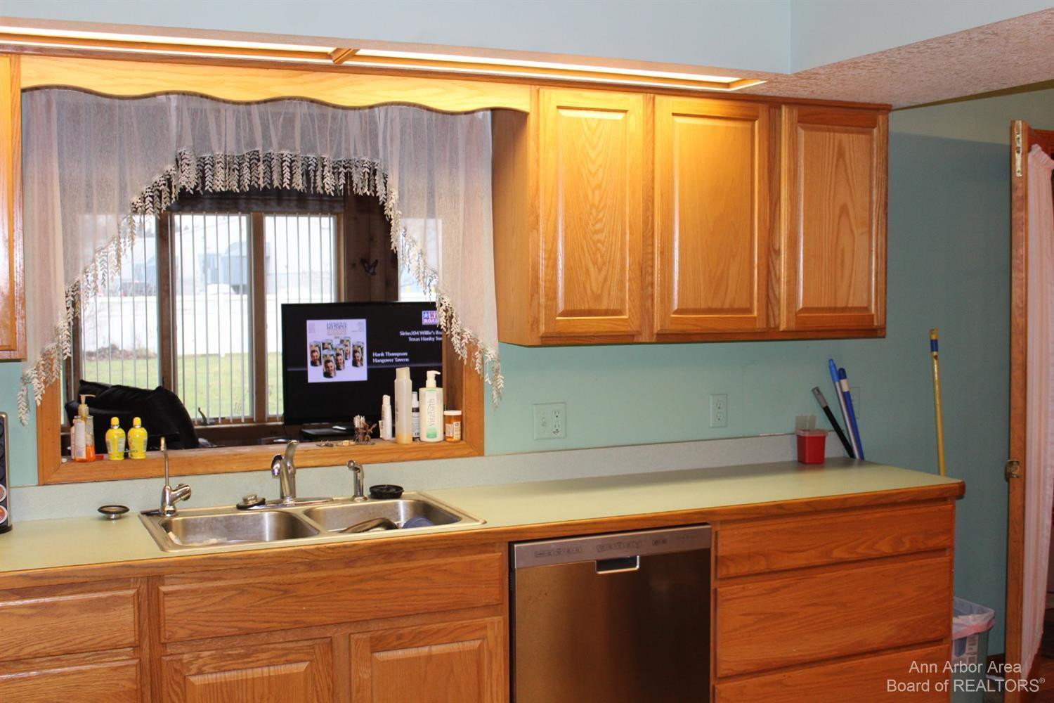 127 Redman Road Milan, MI 48160 - Photo 11 of 45 Photo 11