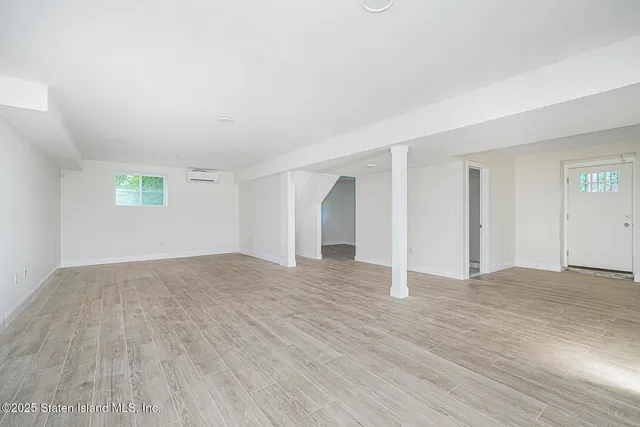 $1,480,000 | 674 Arden Avenue | Annadale