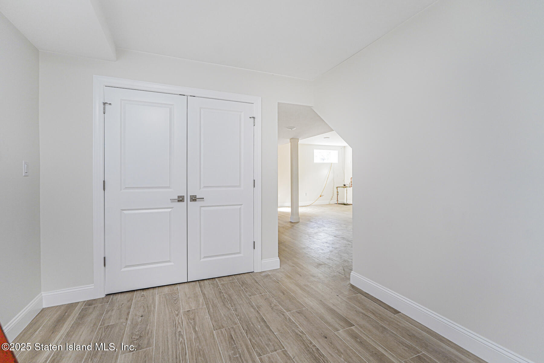 674 Arden Avenue Staten Island, NY 10312 - Photo 20 of 39 19 - Guest bedroom