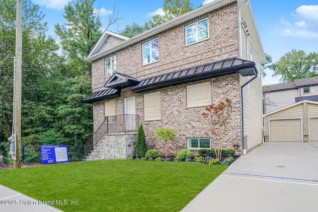 $1,480,000 | 674 Arden Avenue | Annadale