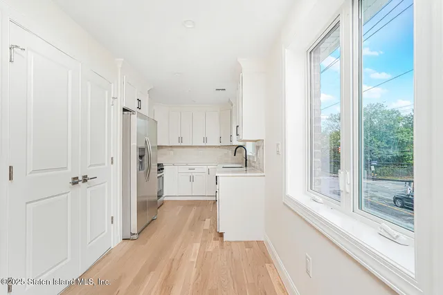 $1,480,000 | 674 Arden Avenue | Annadale