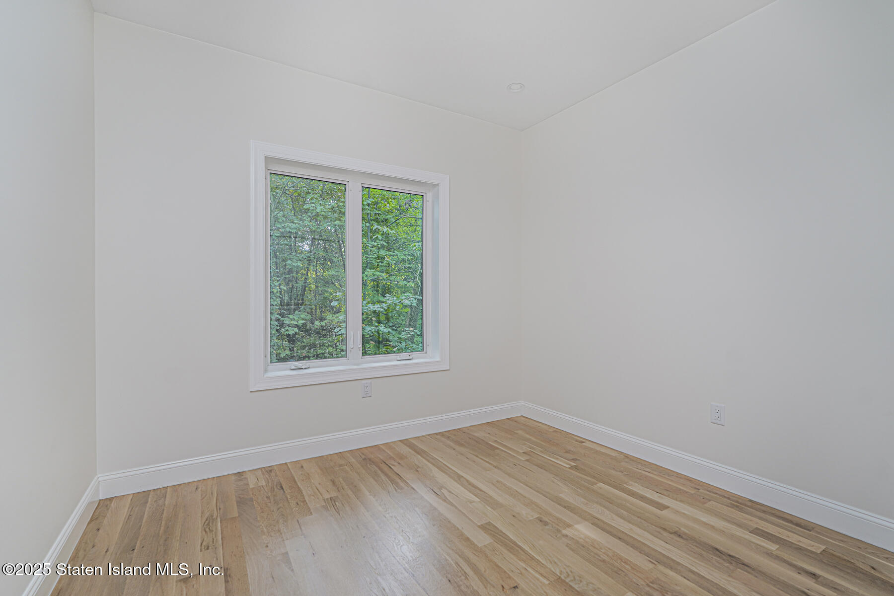 674 Arden Avenue Staten Island, NY 10312 - Photo 27 of 39 14 - Bedroom 2