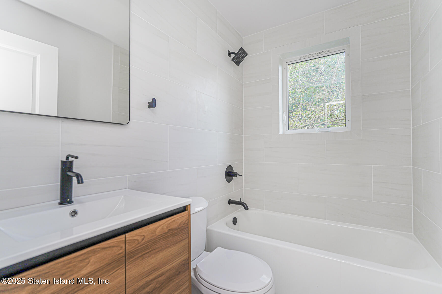 674 Arden Avenue Staten Island, NY 10312 - Photo 31 of 39 26 - Bathroom 2