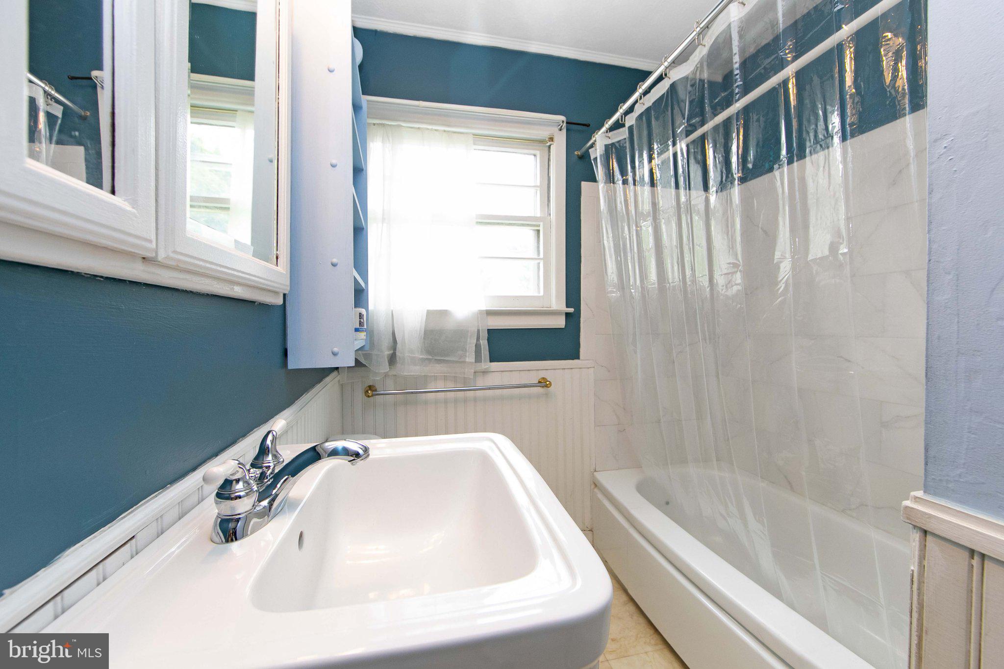 1538 Good Intent Road Deptford, NJ 08096 - Photo 27 of 37 Full Bathroom