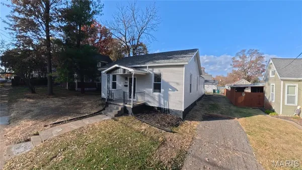 $183,000 | 223 North Pearl Street, Lebanon, IL 62254