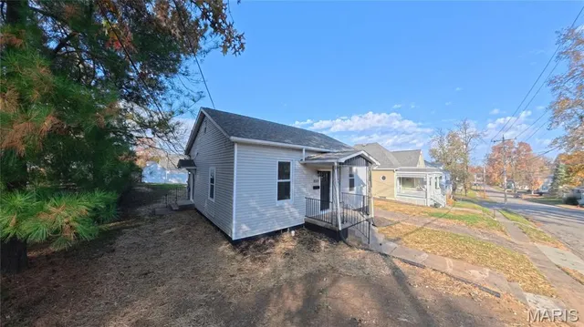 $189,900 | 223 North Pearl Street, Lebanon, IL 62254