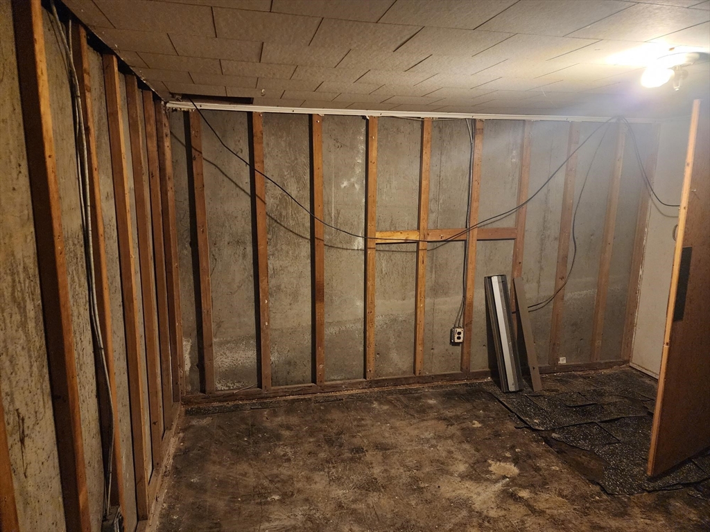 267 Morgan Road West Springfield, MA 01089 - Photo 11 of 13 Gallery Image 11