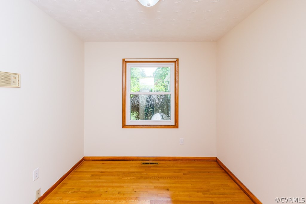 12907 Lewis Road Chester, VA 23831 - Photo 13 of 34