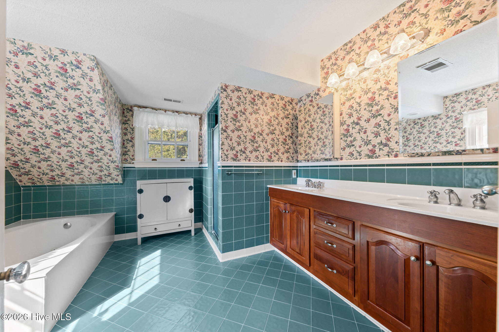 55 Linden Road Pinehurst, NC 28374 - Photo 31 of 68 Primary Suite