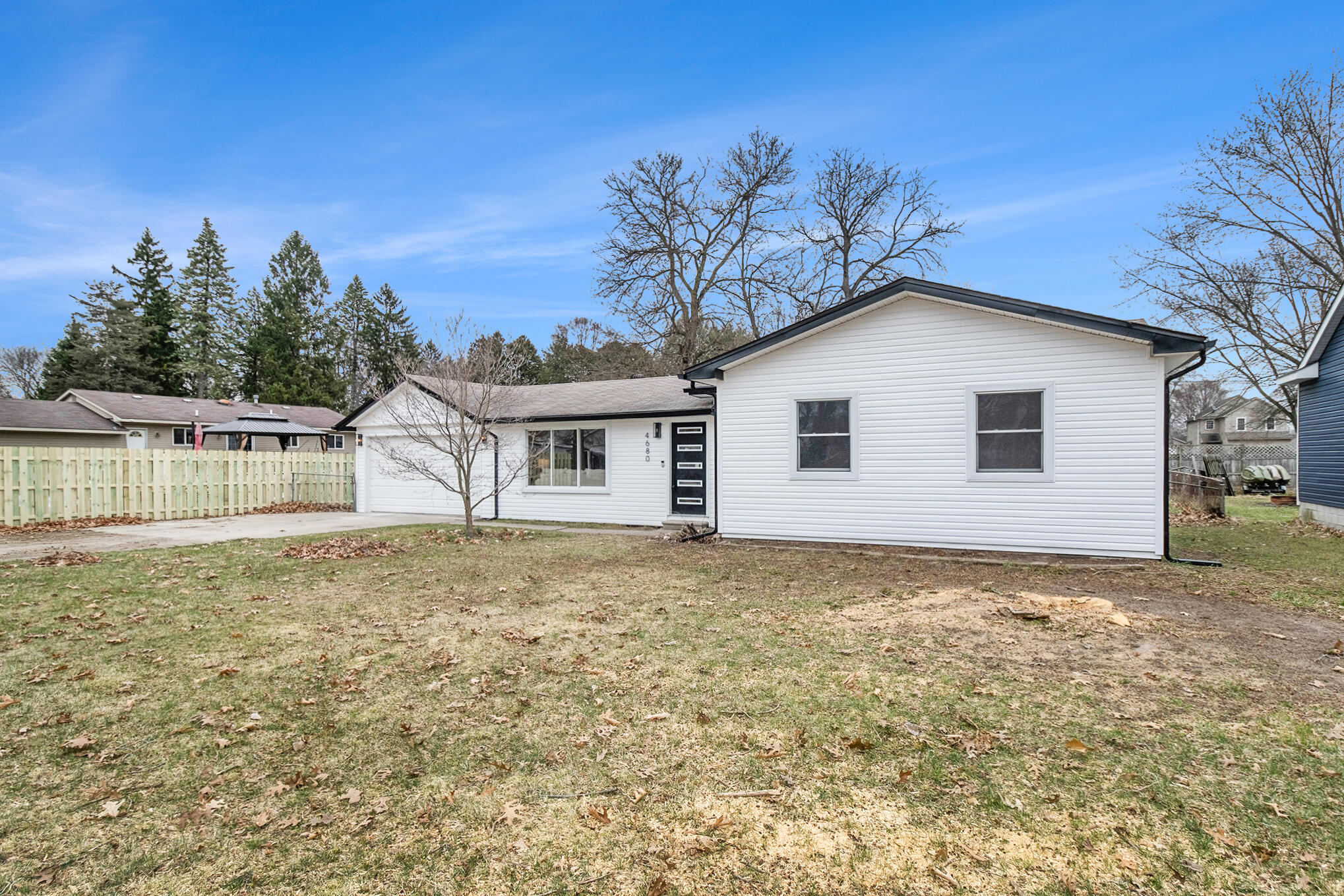 4680 Jerome Road Clarkston, MI 48346 - Photo 3 of 35 003_dscf7461
