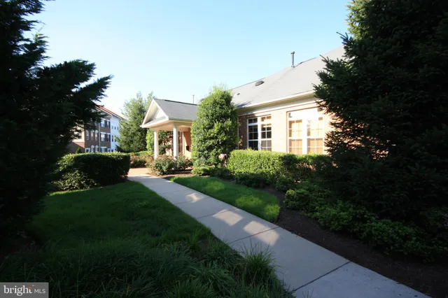 $1,900 | 22691 Blue Elder Terrace, Unit 204, Brambleton, VA 20148