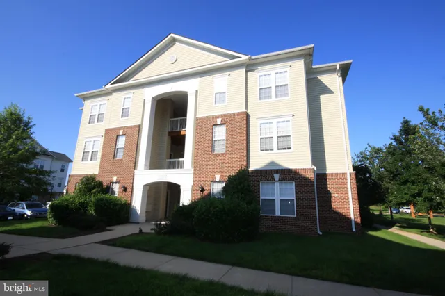 $1,900 | 22691 Blue Elder Terrace, Unit 204, Brambleton, VA 20148