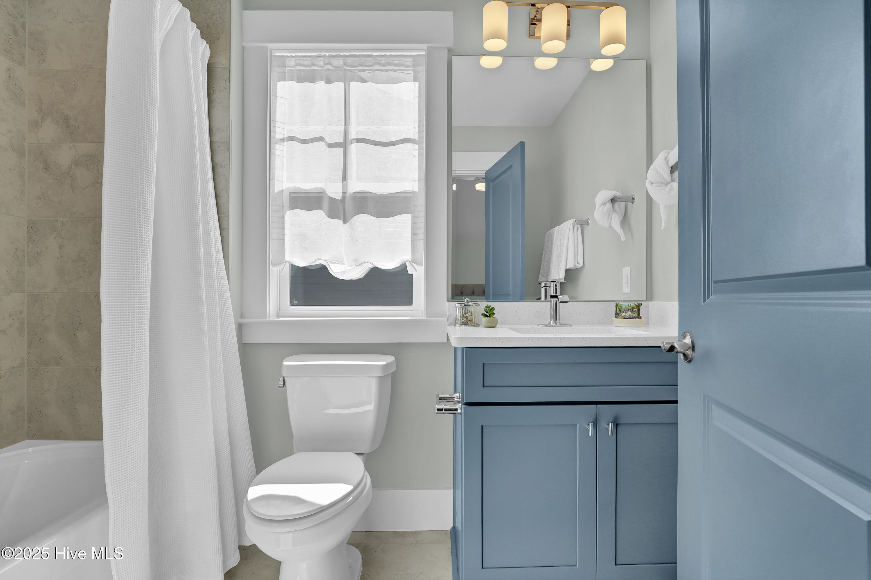 813 Sweetgrass Street Holly Ridge, NC 28445 - Photo 23 of 87 Upstairs full bath