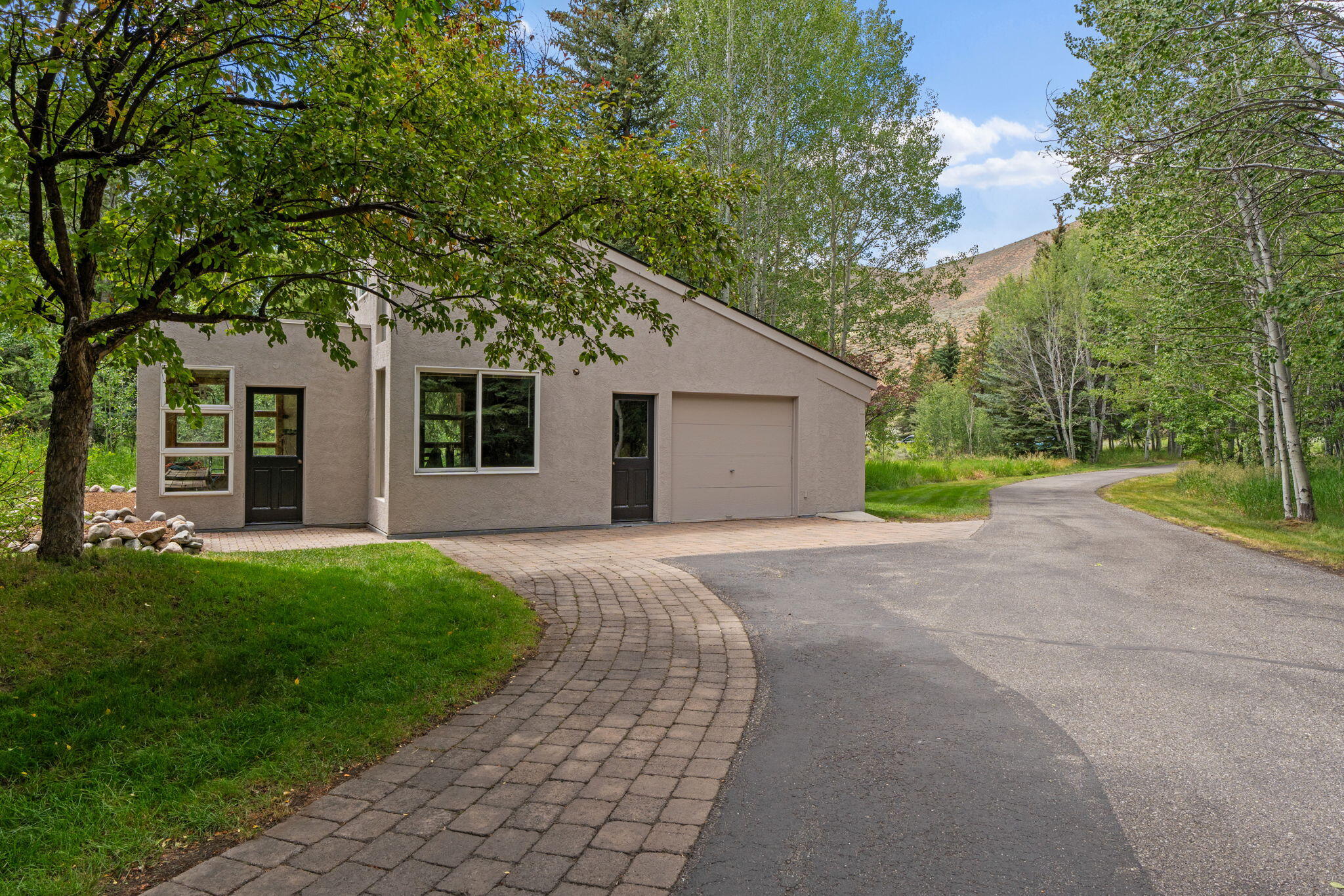 217 Canyon Road Hailey, ID 83333 - Photo 41 of 48 Separate Office/Studio