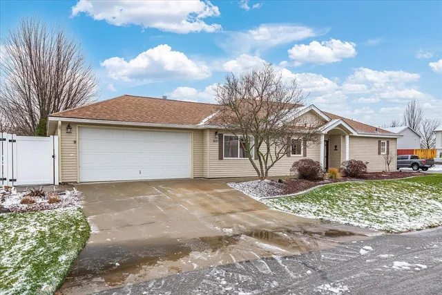 $449,000 | 1620 North Harmony Lane, Greenacres, WA 99016