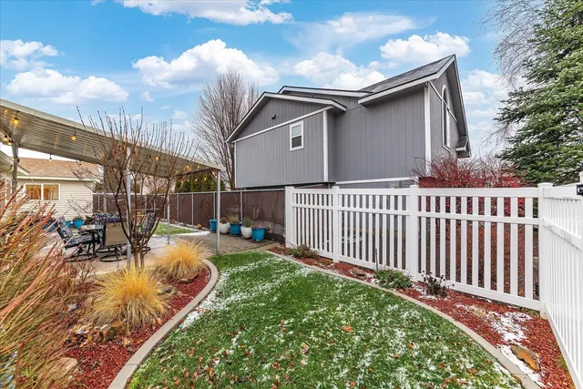 $449,000 | 1620 North Harmony Lane, Greenacres, WA 99016