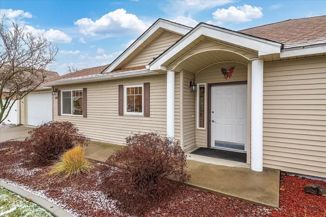 $449,000 | 1620 North Harmony Lane, Greenacres, WA 99016