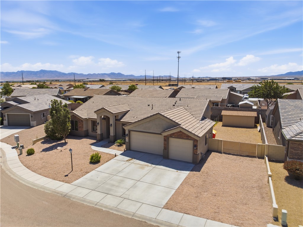 4204 North Stampede Road Kingman, AZ 86401 - Photo 2 of 36