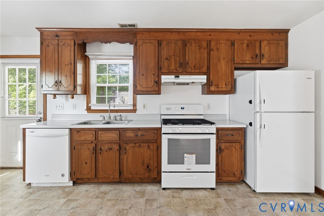 6904 Pointer Ridge Road Midlothian, VA 23112 - Photo 7 of 24