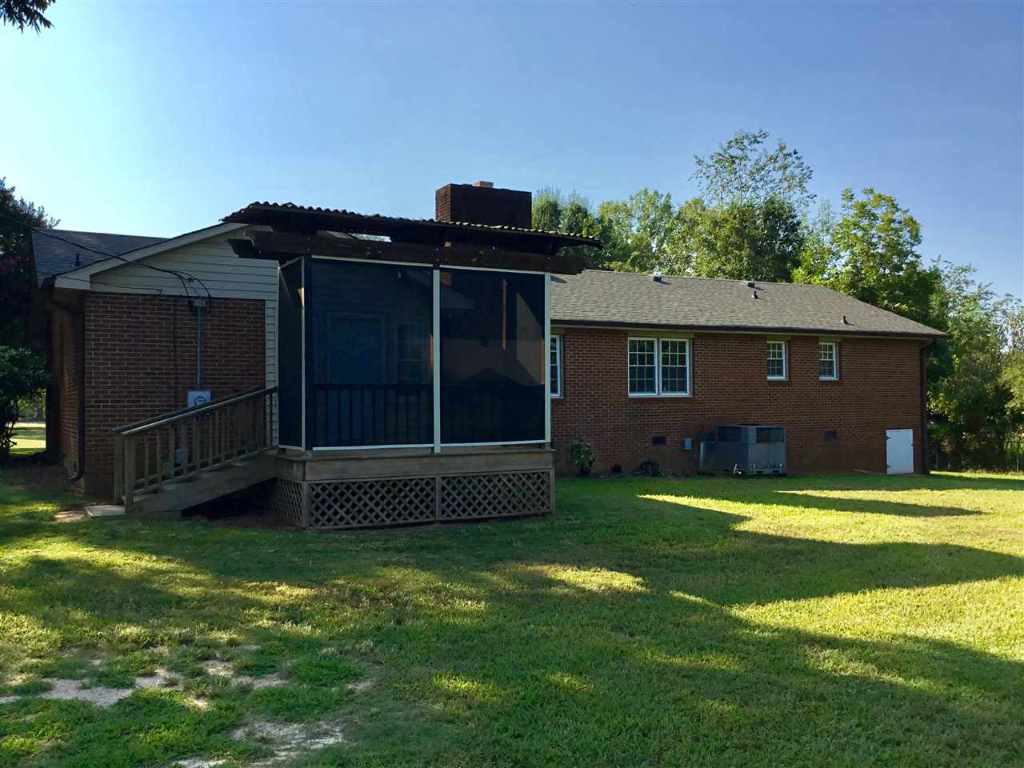 817 Broadway School Road Belton, SC 29627 - Photo 3 of 22