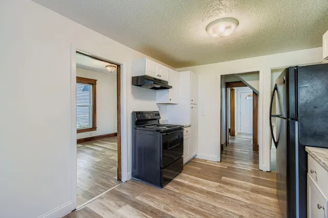 $2,599 | 915 X Fuller Avenue, St. Paul, MN 55104