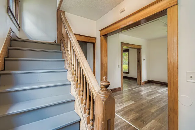 $2,599 | 915 X Fuller Avenue, St. Paul, MN 55104