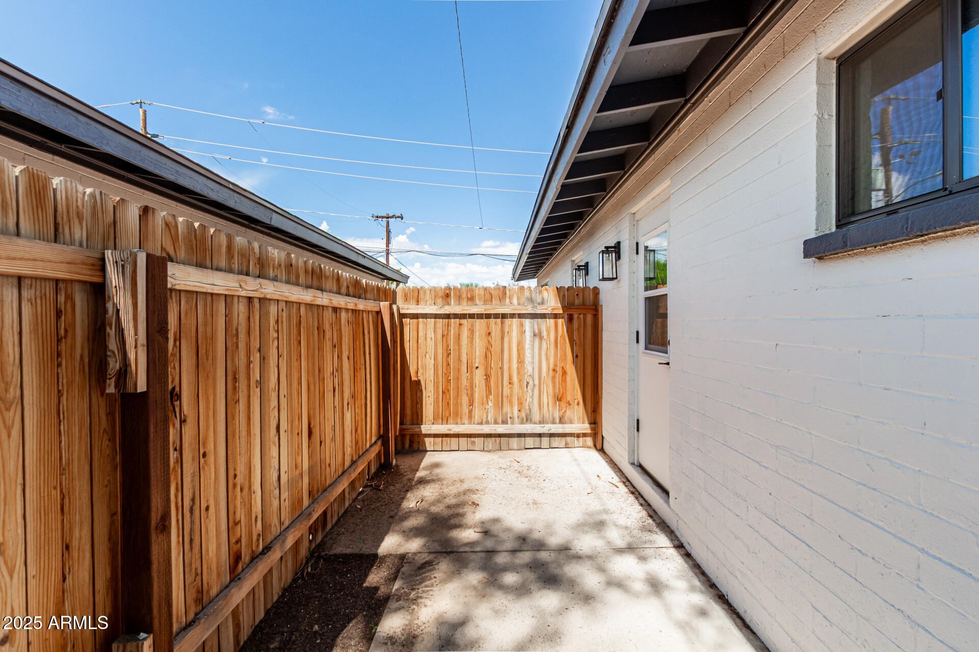 6628 East Avalon Drive, Unit 1 Scottsdale, AZ 85251 - Photo 25 of 29 a view of a porch