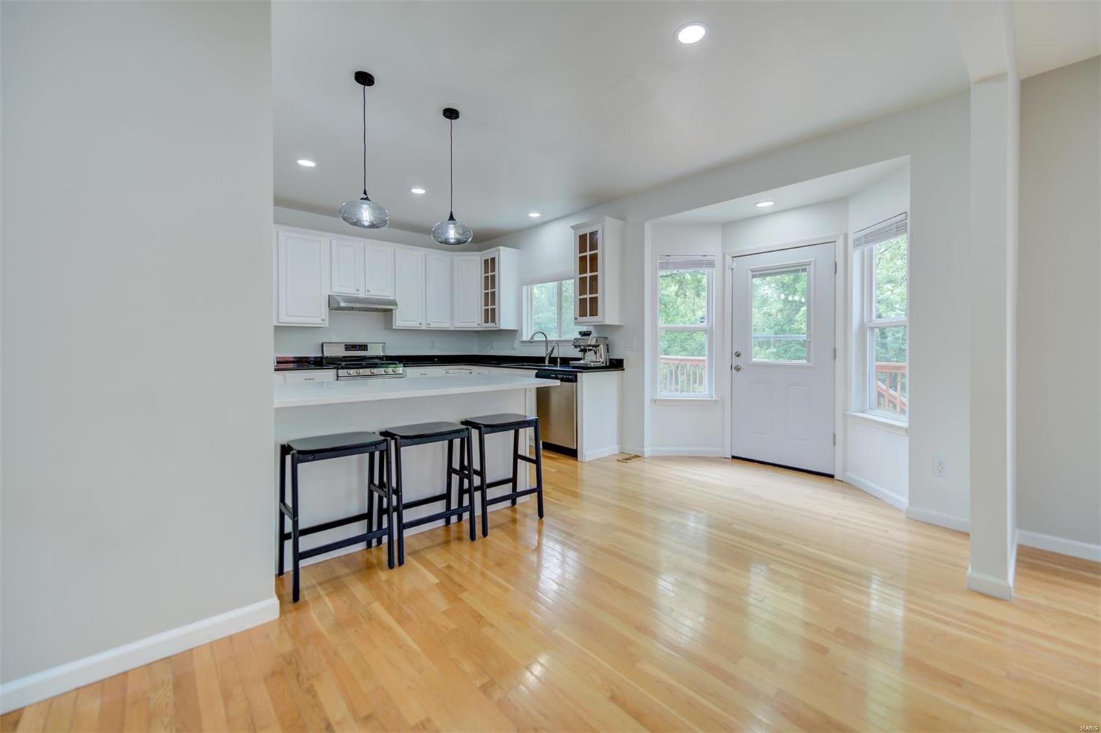 831 Larkin Avenue Creve Coeur, MO 63141 - Photo 21 of 56
