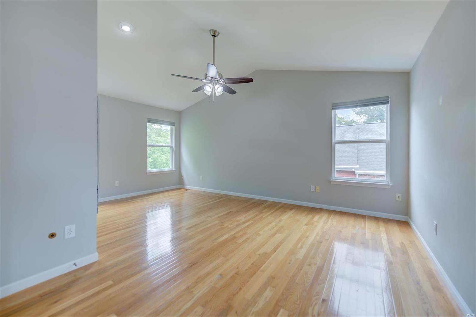 831 Larkin Avenue Creve Coeur, MO 63141 - Photo 24 of 56