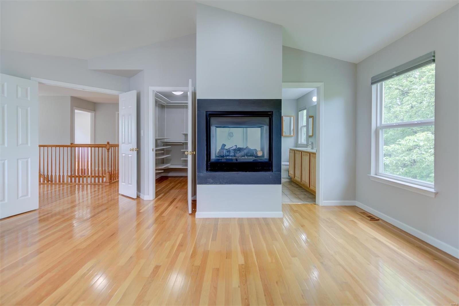 831 Larkin Avenue Creve Coeur, MO 63141 - Photo 26 of 56