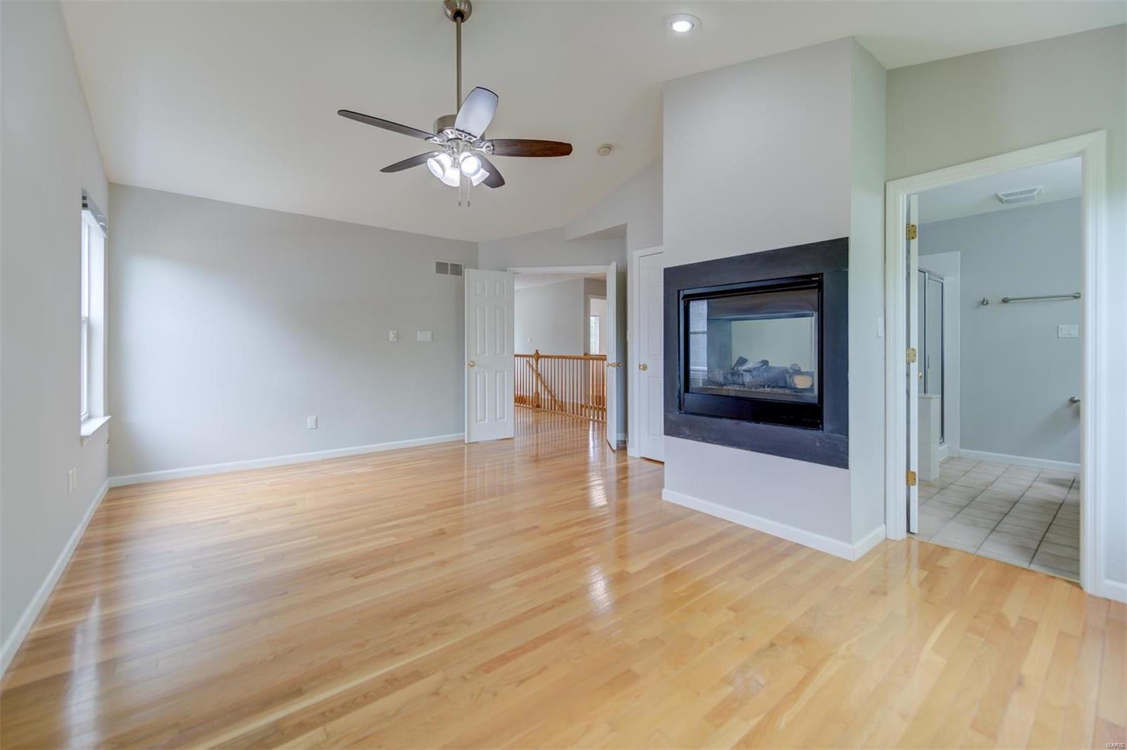 831 Larkin Avenue Creve Coeur, MO 63141 - Photo 27 of 56