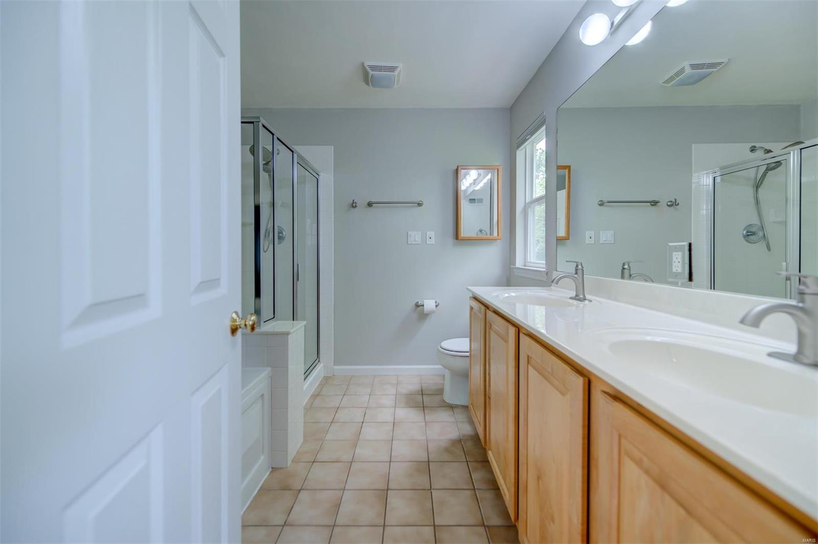 831 Larkin Avenue Creve Coeur, MO 63141 - Photo 28 of 56