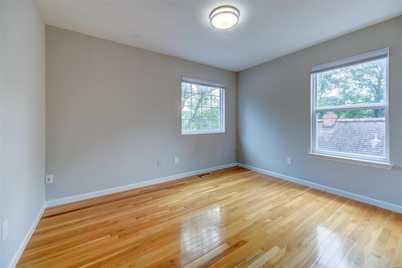 831 Larkin Avenue Creve Coeur, MO 63141 - Photo 34 of 56